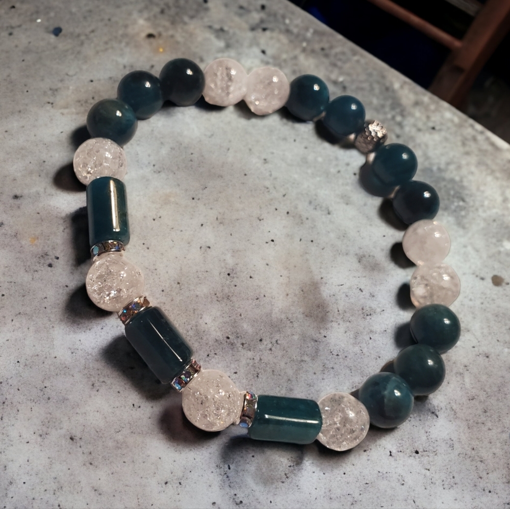 Handmade Gemstone Bracelet - Apatite & Crackled Quartz